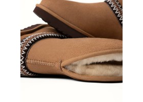 UGG CLASSIC SHORT CRESCENT CHESTNUT