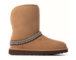 UGG CLASSIC SHORT CRESCENT CHESTNUT