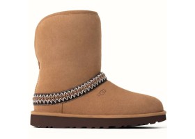 UGG CLASSIC SHORT CRESCENT CHESTNUT