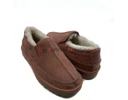 UGG STITCH SLIP ON CHOCOLATE